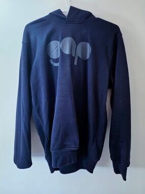 Men’s Gap sweatshirt